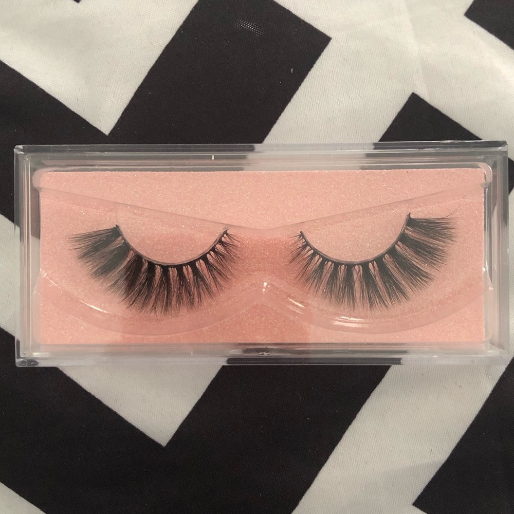 Mink Lashes, Flirtatious